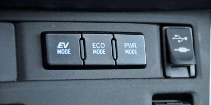 Toyota Auris Hybrid - Diesel? Nie, dziękuję...