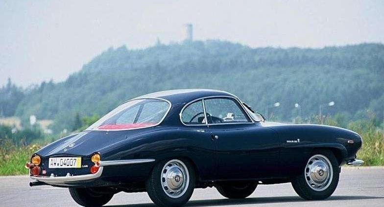 Alfa Romeo Giulia - zmysłowa, jak każda Julia