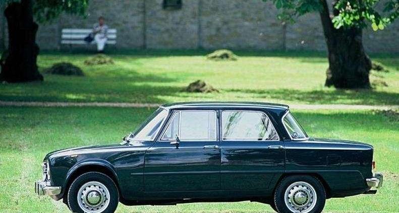 Alfa Romeo Giulia - zmysłowa, jak każda Julia