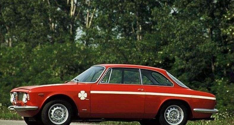 Alfa Romeo Giulia - zmysłowa, jak każda Julia