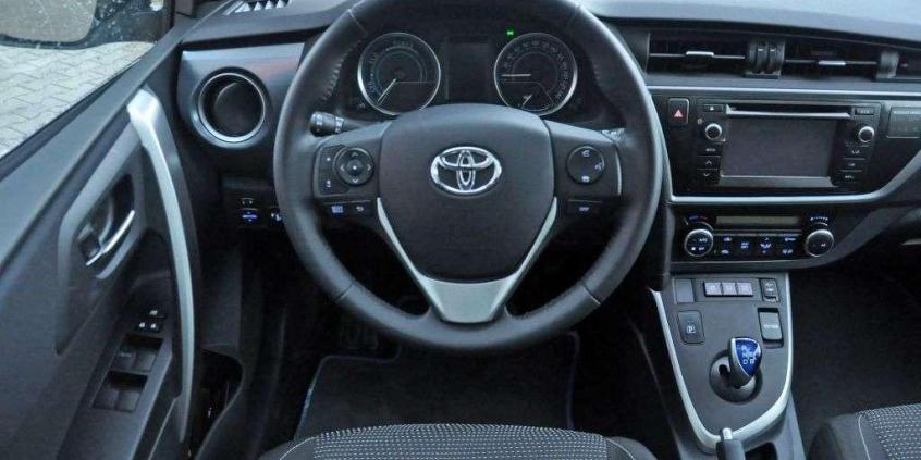 Toyota Auris Hybrid - Diesel? Nie, dziękuję...