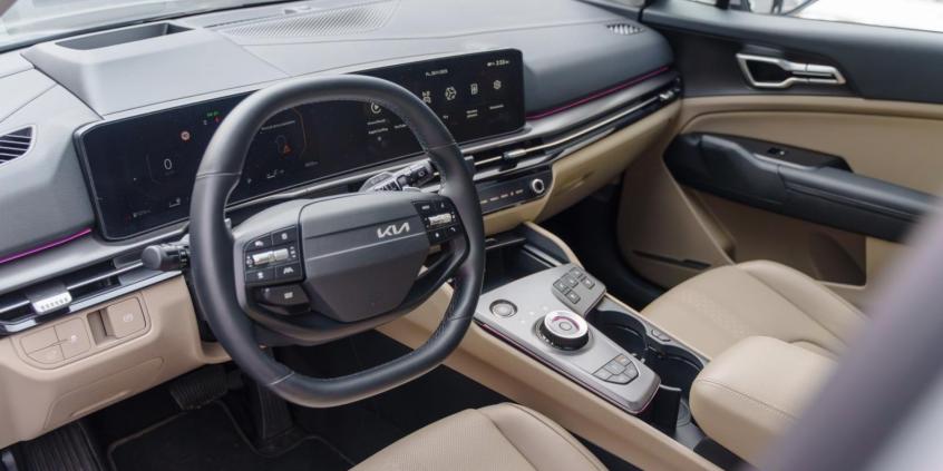 Kia Sportage 1.6 T-GDI vs Hyundai Tucson 1.6 T-GDI HEV – benzyna vs hybryda. Porównanie spalania i komfortu