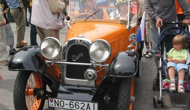 Staruszkowie ! &amp;#8211; ale dziarscy na Krakowskim Rynku