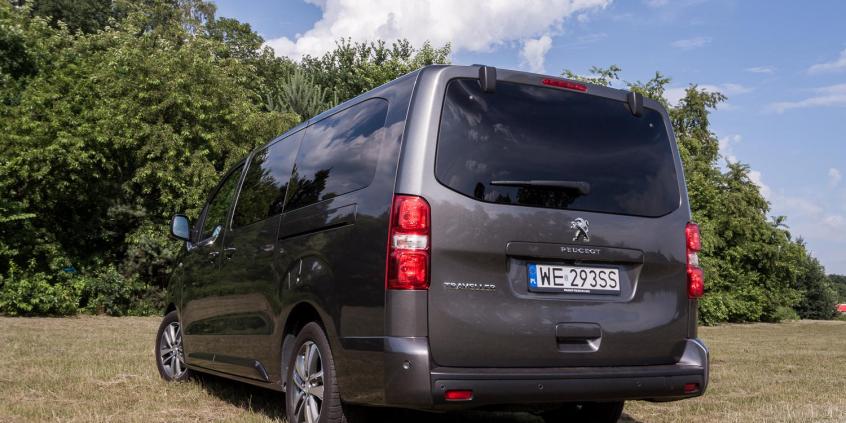 Rodzinny samochód dla VIP-ów – Peugeot Traveller Business VIP Long
