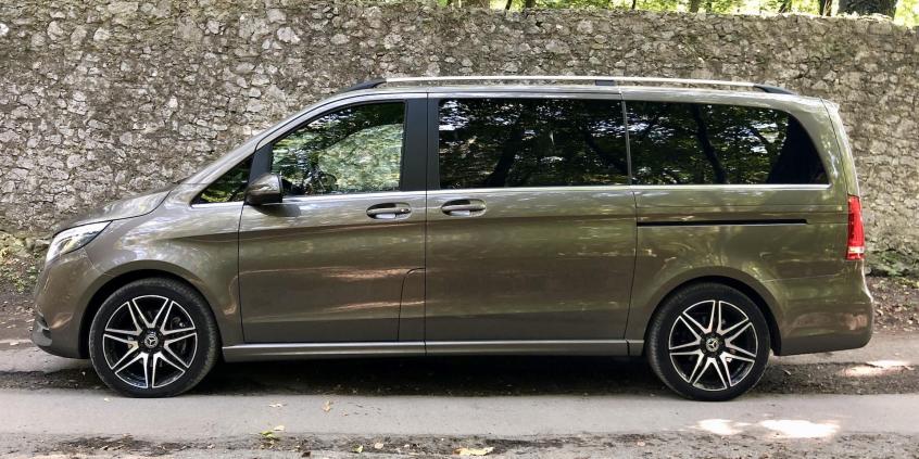 Mercedes-Benz V 250d 4Matic – rodzinny autobus czy firmowa taksówka?