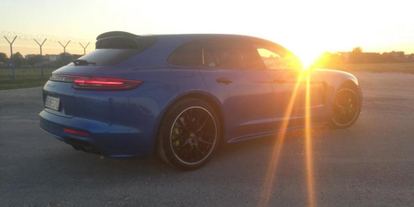 Porsche Panamera E-Hybrid Sport Turismo – to małe pokrętło jest w stanie zmienić wszystko