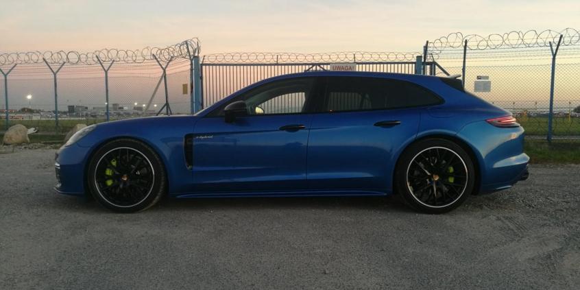 Porsche Panamera E-Hybrid Sport Turismo – to małe pokrętło jest w stanie zmienić wszystko