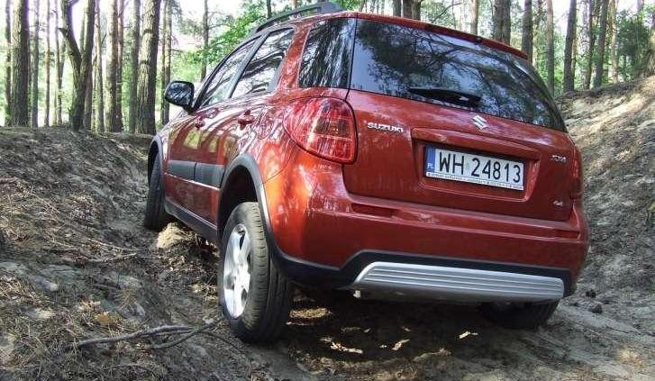 Suzuki SX4 4WD - zminiaturyzowany SUV
