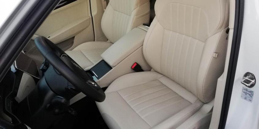 Skoda Superb za prawie 200 tys. zł! Plusy i minusy wersji &quot;full wypas&quot; 