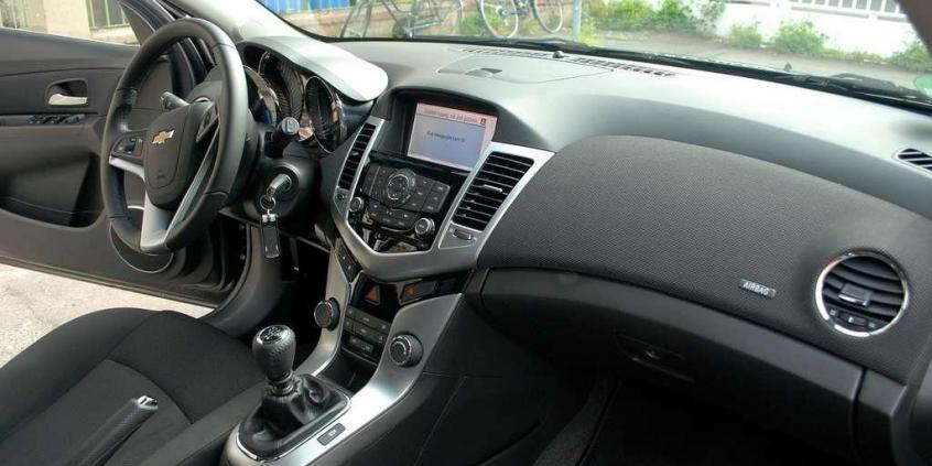 Europa kocha hatchbacki - Chevrolet Cruze 5d
