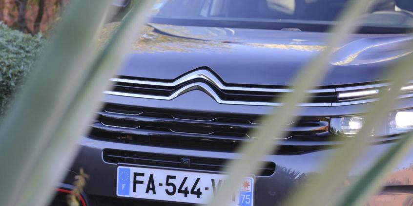 Chętnie zjedzie z asfaltu, ale... jest pewien problem. Nowy Citroen C5 Aircross