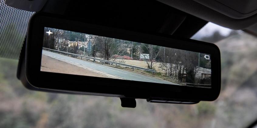 Po 25 latach zrobili to tak, jak trzeba! Nowa Toyota RAV4