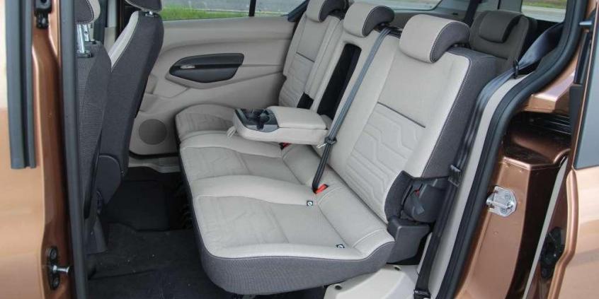 Ford  Grand Tourneo Connect - praktyczny i oszczędny