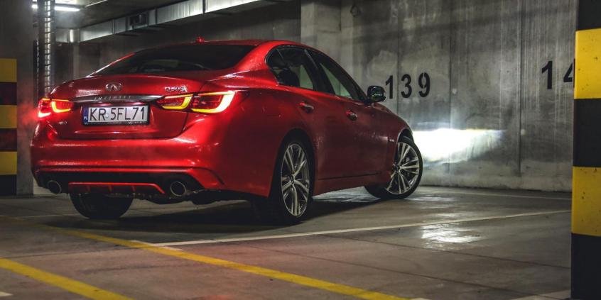 Infiniti Q50 S Hybrid – nie zdążyło się znudzić, a już przeszło facelifting