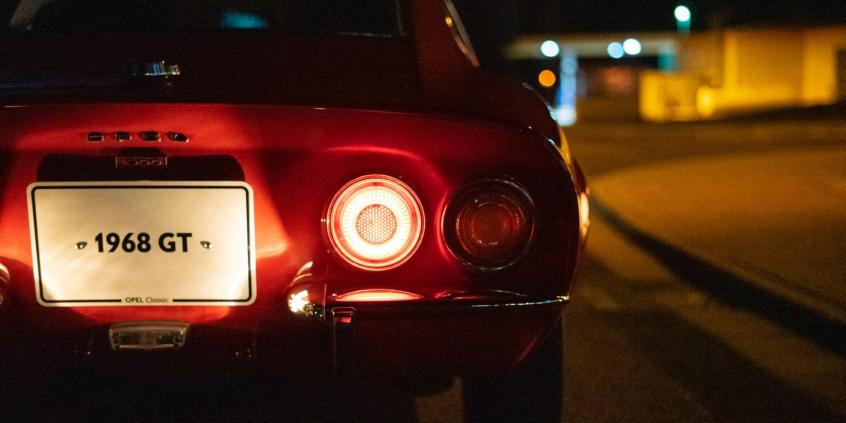 Czy stara motoryzacja była lepsza? Opel i 120 lat oświetlenia w samochodach