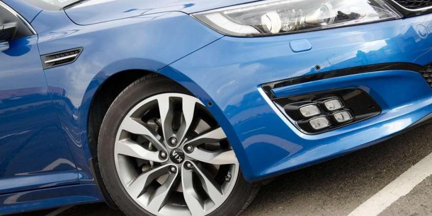 Kia Optima - sedan w sportowej marynarce