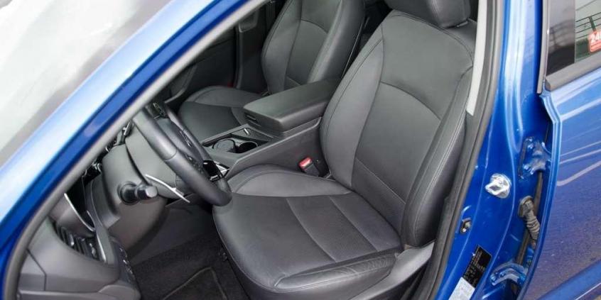 Kia Optima - sedan w sportowej marynarce