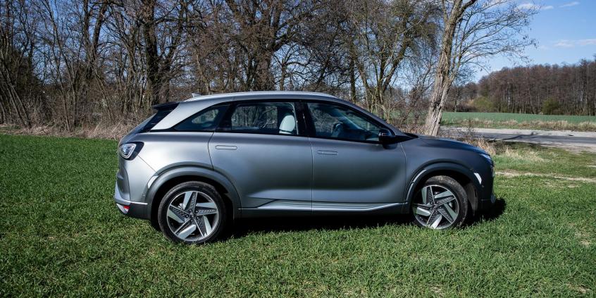 Wodorowy Hyundai Nexo – jeżdżąc tym autem, oczyszczasz powietrze! 