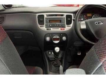 Skazana na trzecią ligę - Kia Rio (2005-2011)