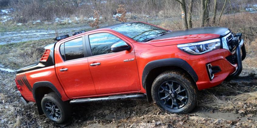 Toyota Hilux – nie boi się niczego, choć nie wszędzie warto nią jechać