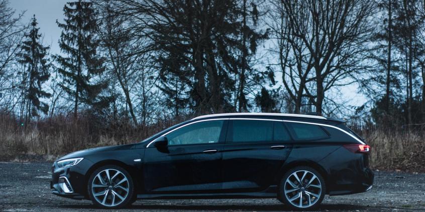 Opel Insignia Grand Tourer GSI. Zapowiedź czy zamiennik OPC?