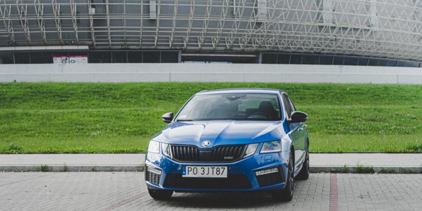 Skoda Octavia RS. To auto nie skręca zbyt mocno