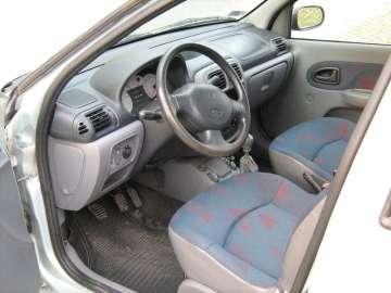 Sedan dla oszczędnych - Renault Thalia (1999-2008)