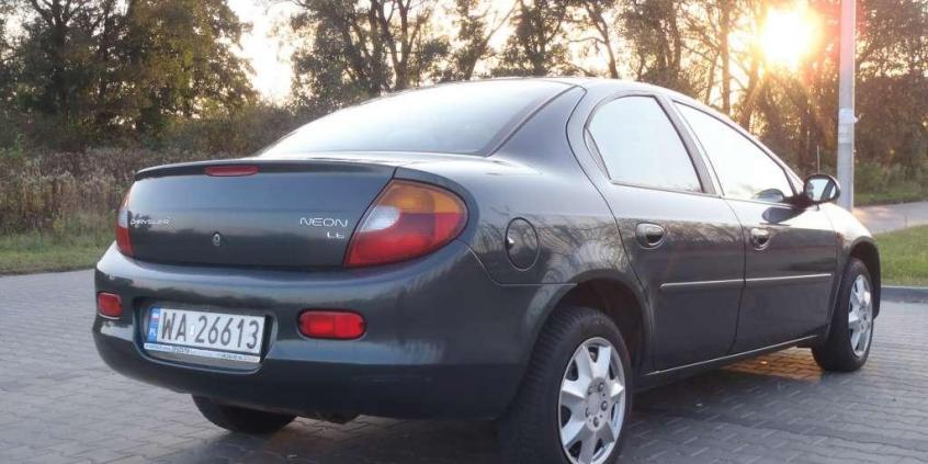 Powiew Ameryki za rozsądną kwotę - Chrysler Neon (1999-2004)