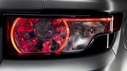 Range Rover Evoque Victoria Beckham - prawy tylny reflektor - włączony