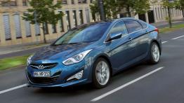 Hyundai i40 sedan - widok z przodu
