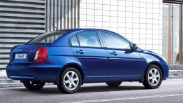Hyundai Accent Sedan - prawy bok