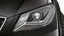 Seat Exeo 2012 sedan - lewy przedni reflektor - wyłączony