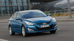 Hyundai i40 sedan - widok z przodu