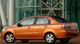 Chevrolet Aveo II Sedan - lewy bok