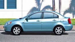 Hyundai Accent Sedan - lewy bok