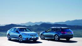 Honda Accord 2011 sedan - przód - reflektory wyłączone