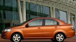 Chevrolet Aveo II Sedan - lewy bok