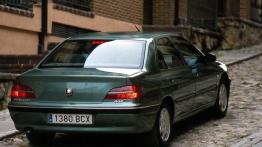 Peugeot 406 Sedan - widok z tyłu