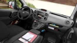 Citroen Berlingo Van - widok ogólny wnętrza z przodu