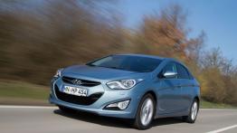 Hyundai i40 sedan - widok z przodu