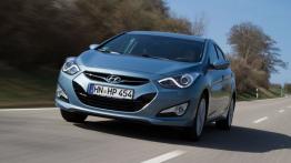 Hyundai i40 sedan - widok z przodu