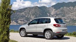 Volkswagen Tiguan - lewy bok