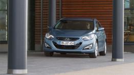 Hyundai i40 sedan - widok z przodu