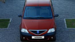 Dacia Logan - widok z przodu