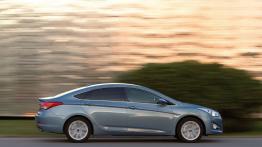 Hyundai i40 sedan - prawy bok