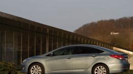 Hyundai i40 sedan - lewy bok