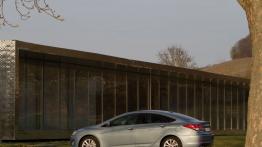 Hyundai i40 sedan - lewy bok