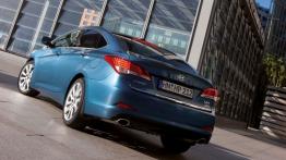 Hyundai i40 sedan - widok z tyłu
