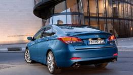 Hyundai i40 sedan - widok z tyłu