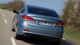 Hyundai i40 sedan - widok z tyłu